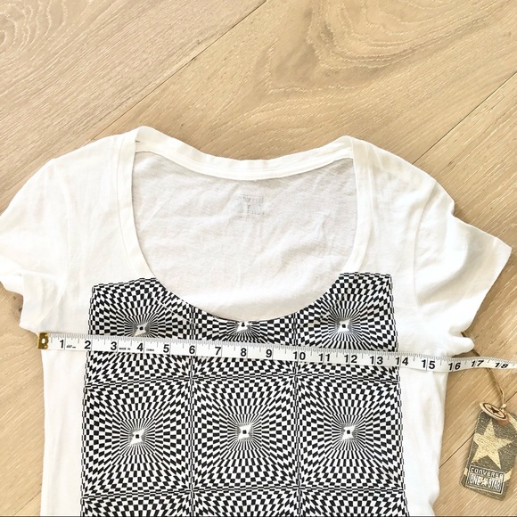 ⭐️Converse⭐️White Graphic Tees Short Sleeve T-Shirt NWT New With Tag Wo's Small - Picture 9 of 14